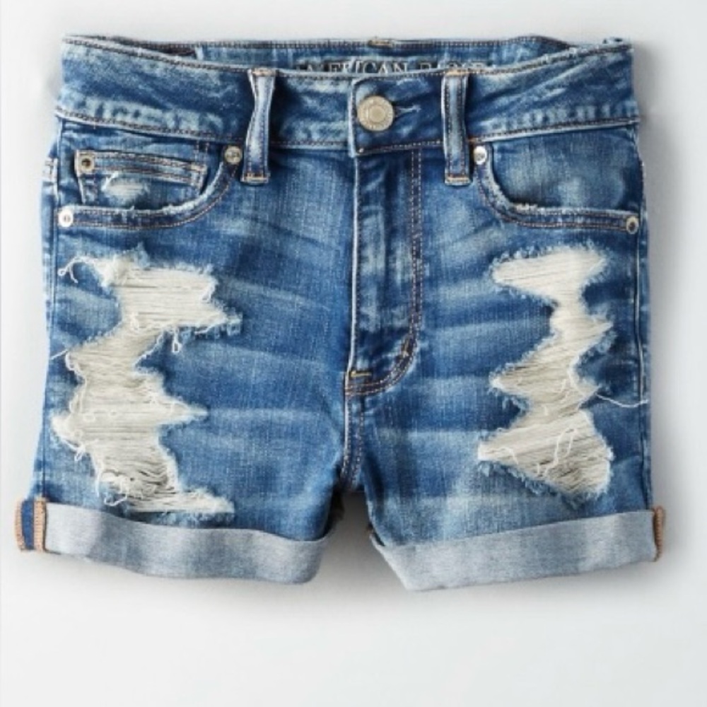 American Eagle High Waisted Denim Shorts in Women’s size 4
